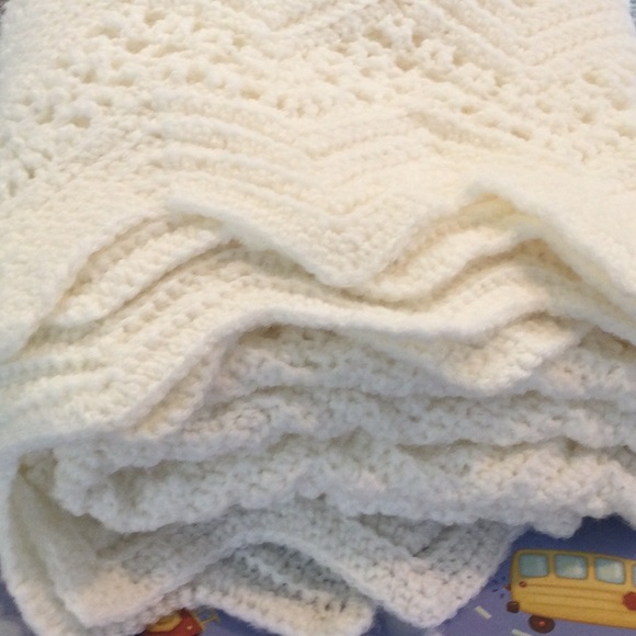 A Baby’s Book. The First Five Years. With hand crocheted receiving blanket. - Picture 7 of 9
